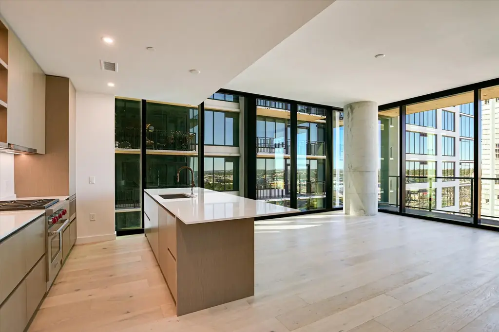 610 Davis Street 2008, Austin