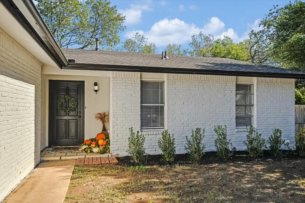 621 Buckskin Drive, Round Rock