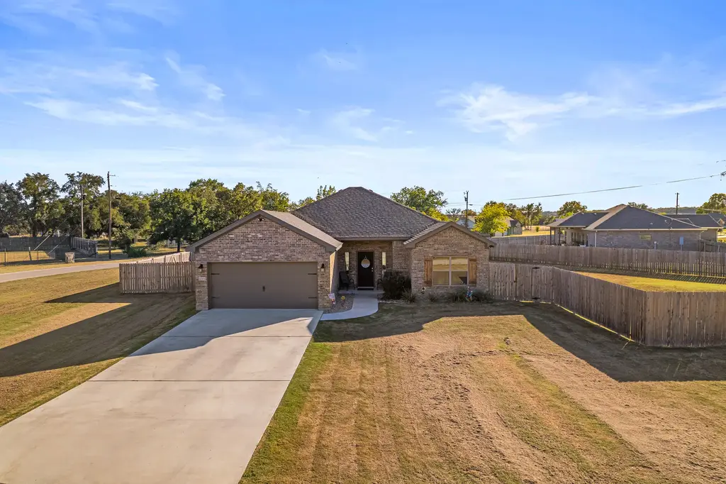 1015 Hickory Lane, Kempner