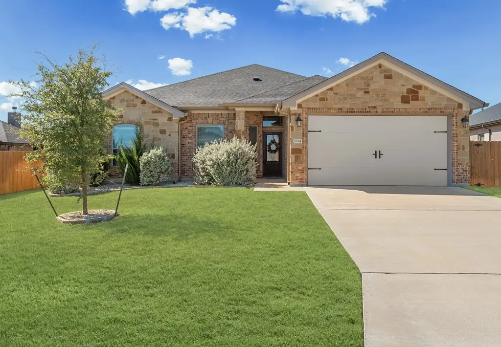 6124 Catania Drive, Temple