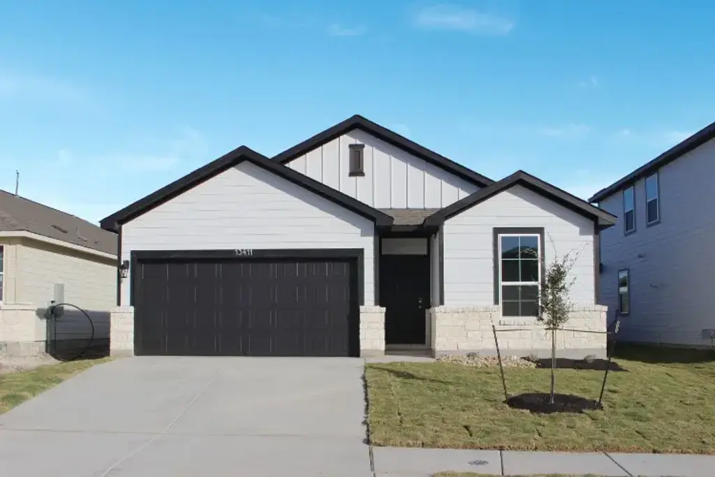13411 Derby Ride Drive, Buda