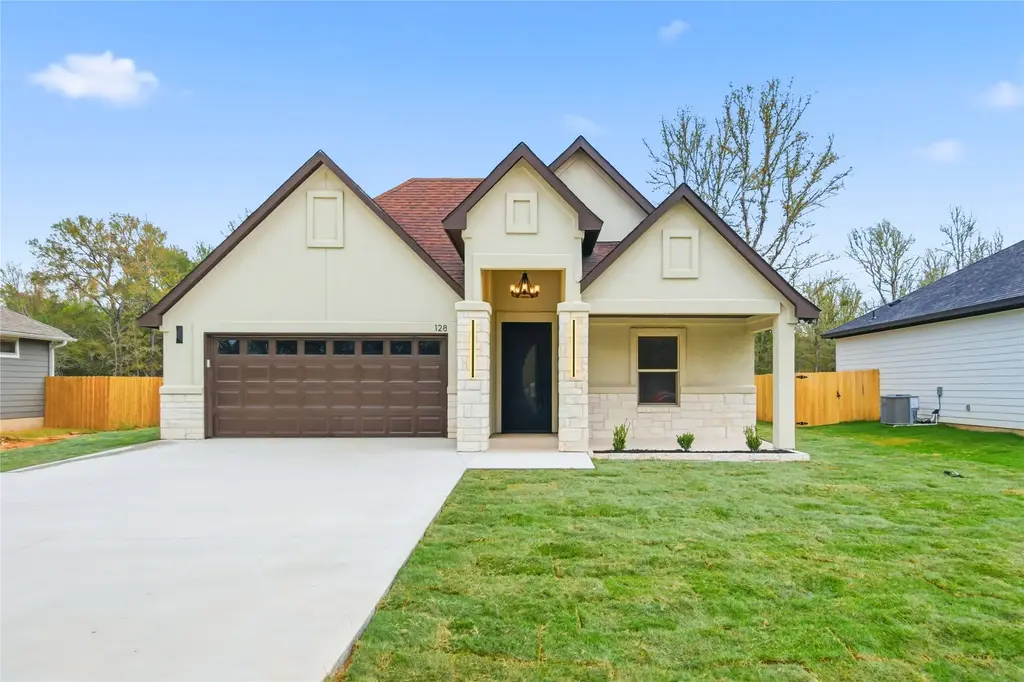 128 E Pauwela Lane, Bastrop