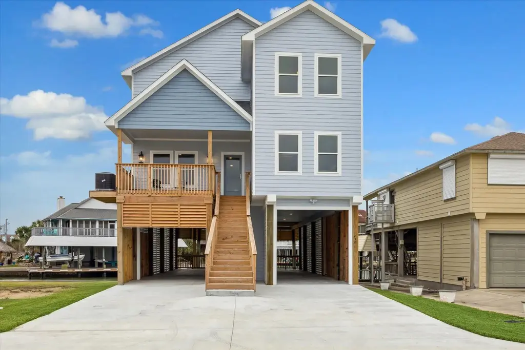 230 Bora Bora Drive, Galveston