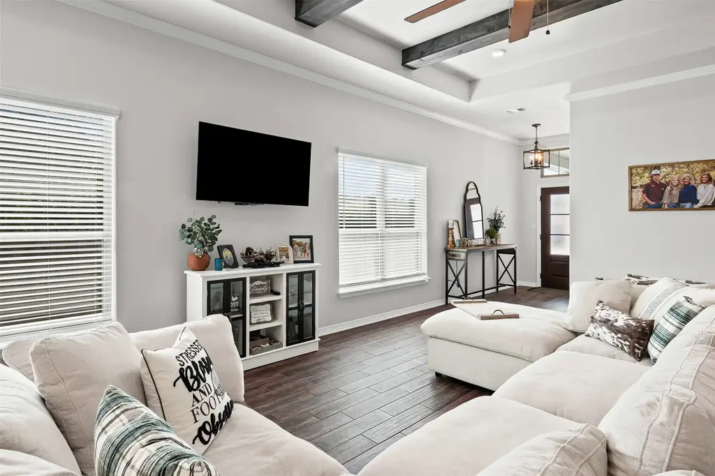 707 Eagle Pass Drive, Salado