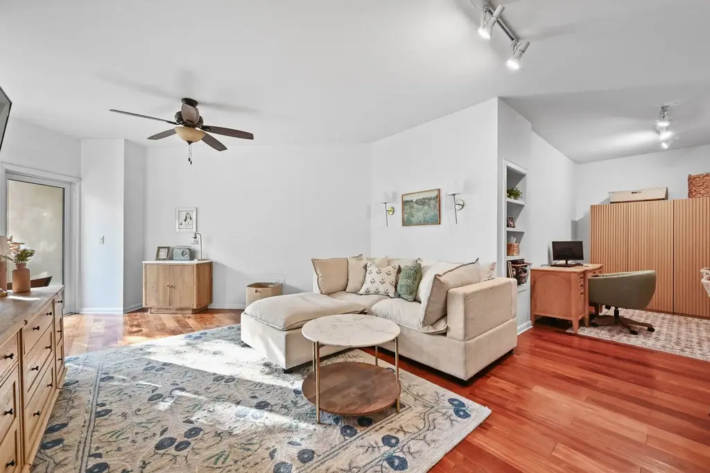 54 Rainey Street 416, Austin
