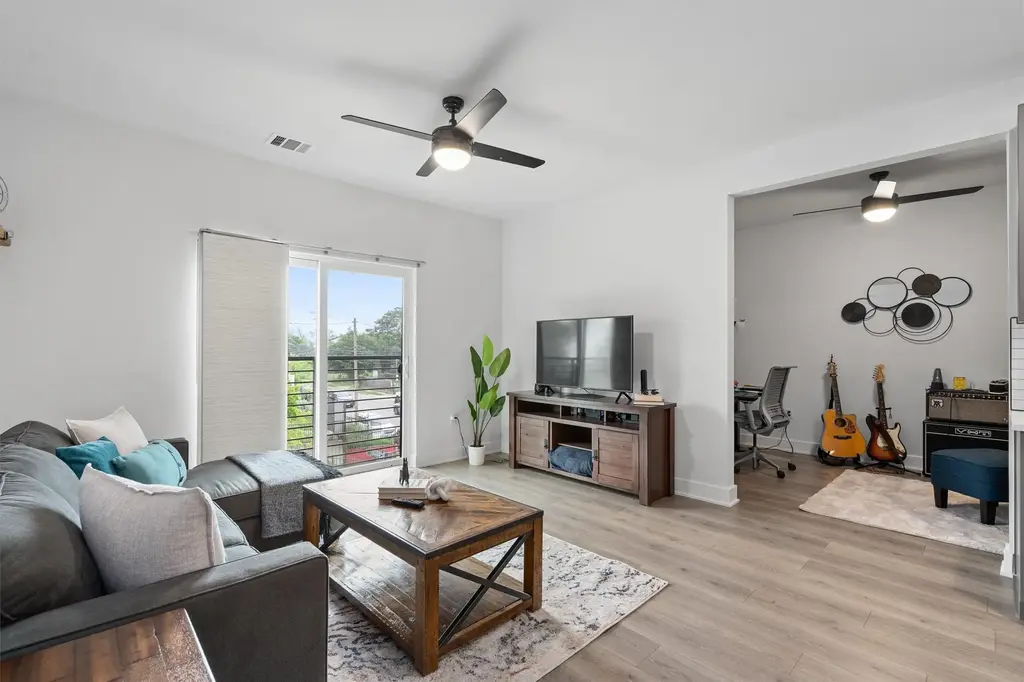 2220 Webberville Road 323, Austin