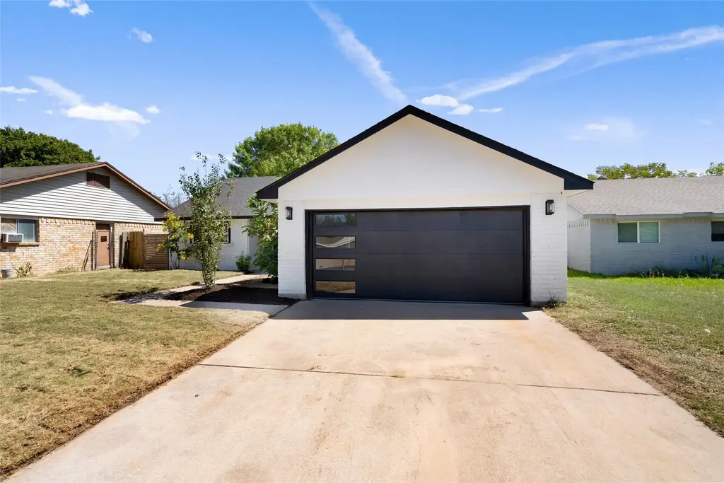 6901 Windrift Way, Austin