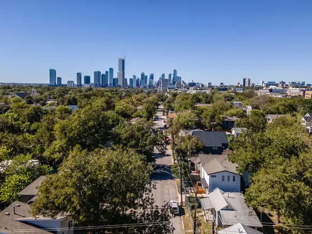2406 Santa Maria Street, Austin