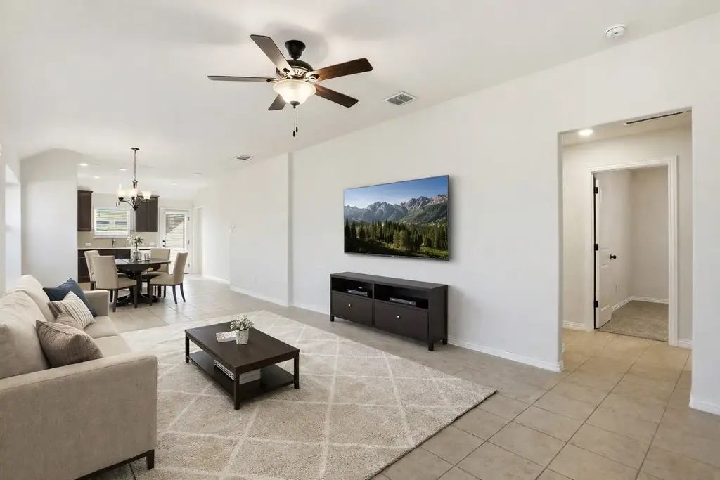 2035 Cowan, New Braunfels