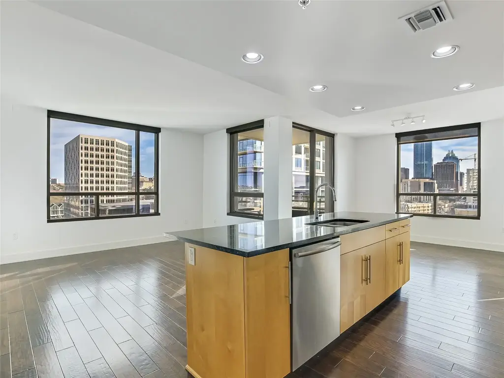 300 Bowie Street 1001, Austin