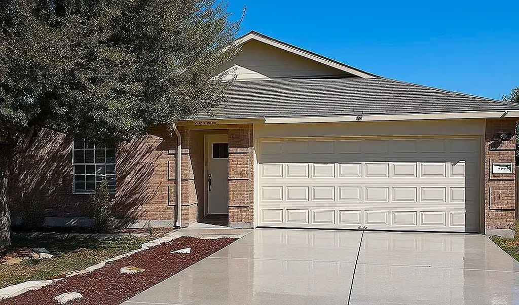 1004 Bluff Meadow Cove, Georgetown