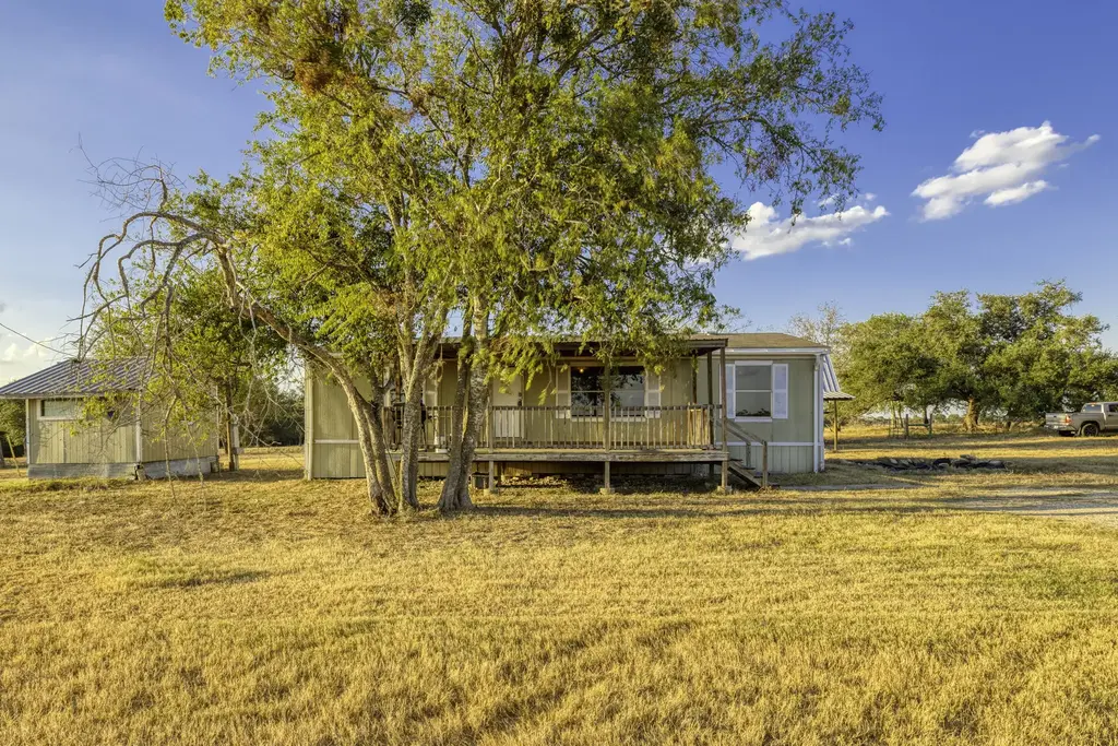 645 Old Luling Road, Lockhart