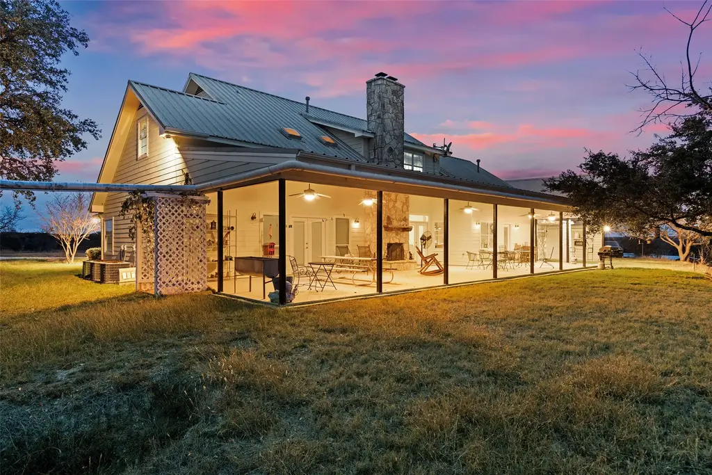 1274 County Road 2806, Lampasas