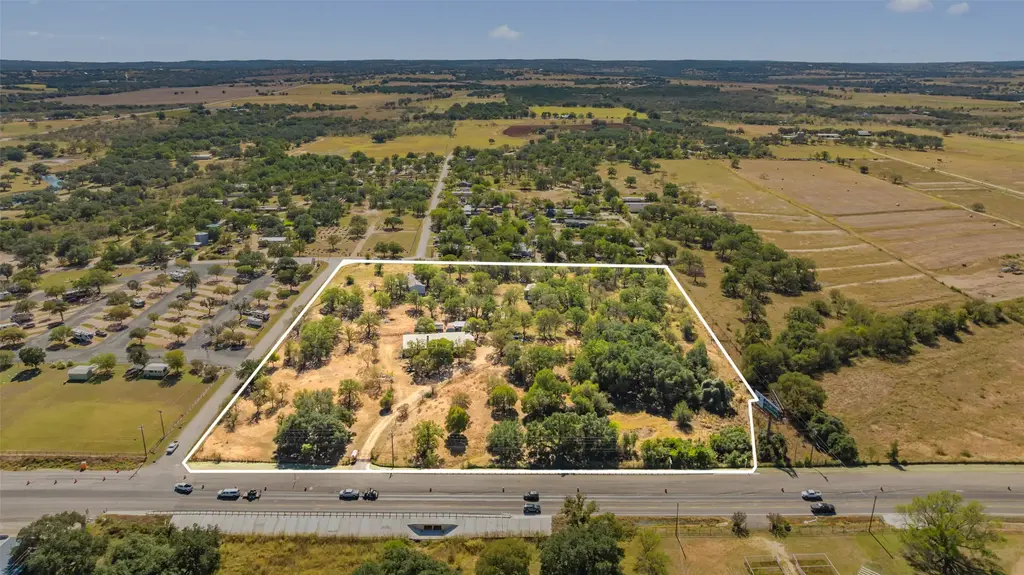 14691 E Us Highway 290, Stonewall
