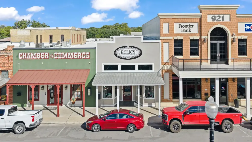 925 Main Street, Bastrop