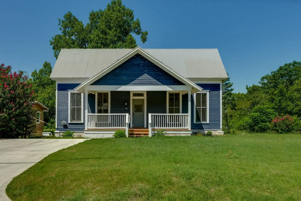 316 S Avenue C B, Elgin
