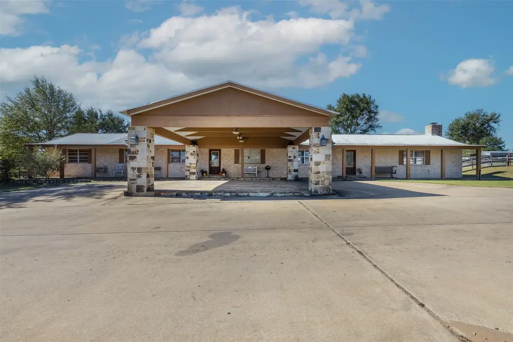 1611 Koy Road Road, Bellville