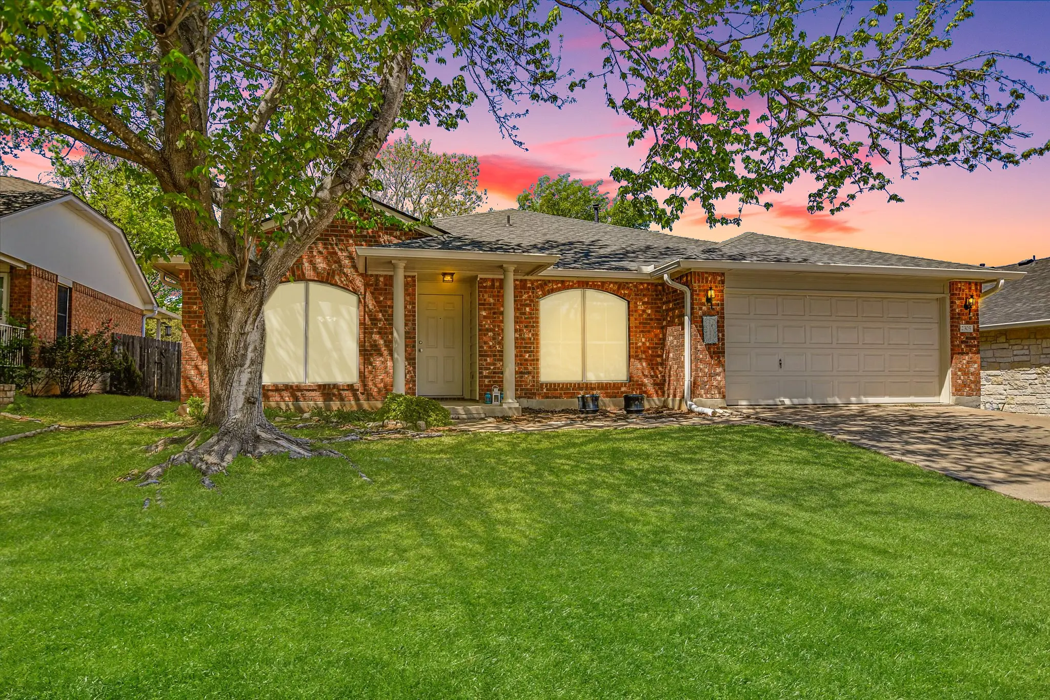 Photo of Listing #3504133