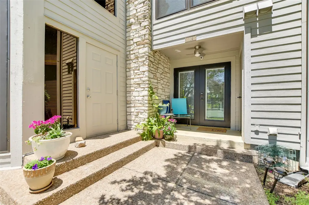 118 World Of Tennis Square, Lakeway
