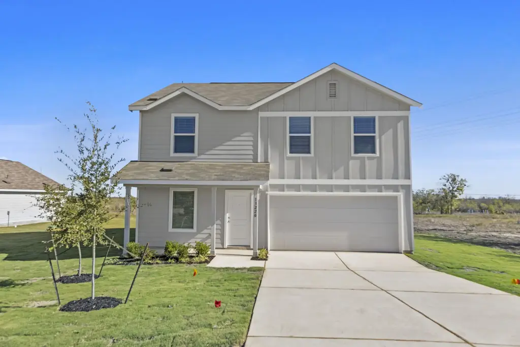 13220 Eastland Drive, Mustang Ridge