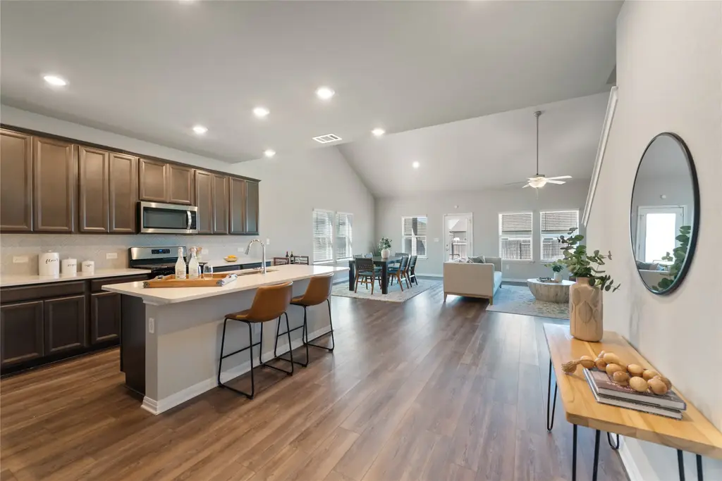 17608 Caldera Way, Manor
