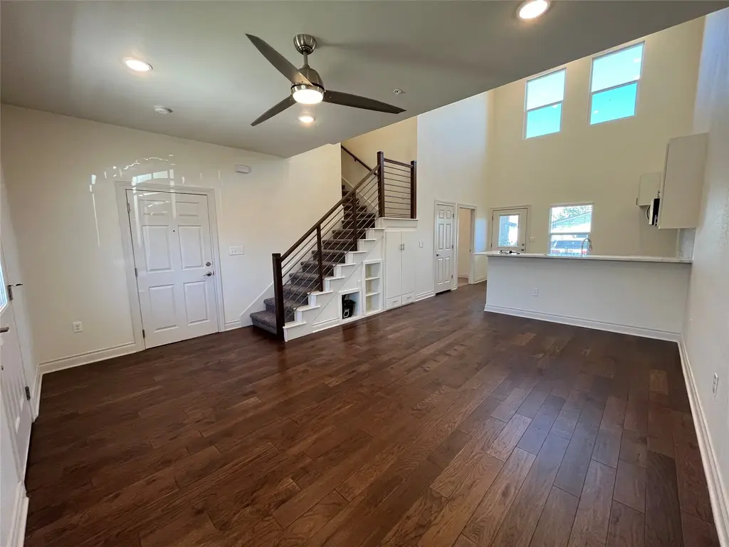 2105 Tiger Trail 602, Round Rock