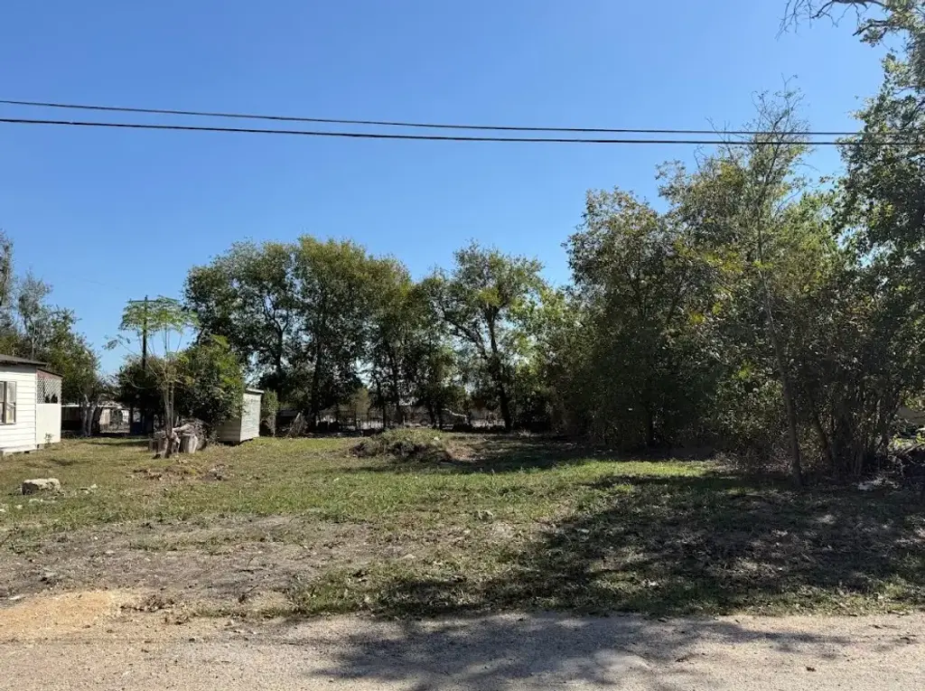 502 S Alamo Street, Bartlett