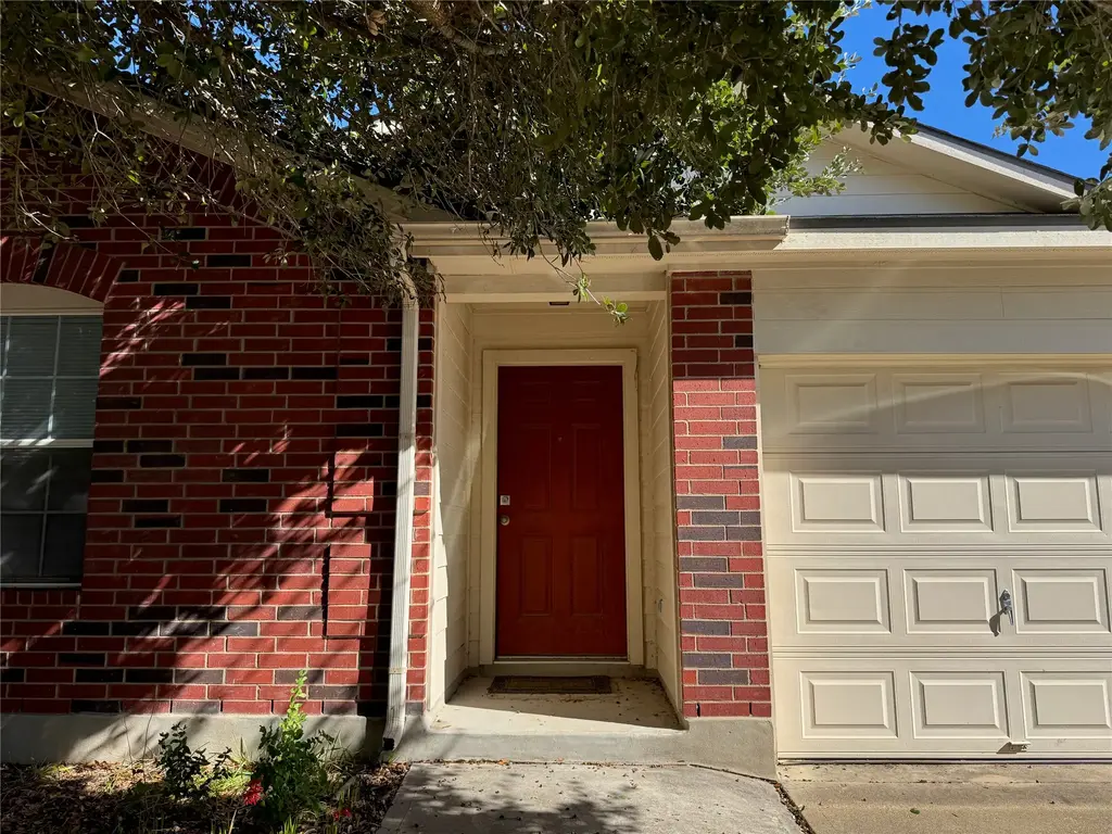 18420 Wind Tree Lane, Elgin
