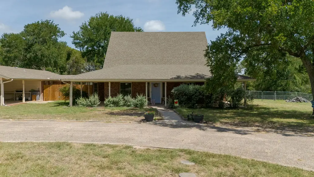 310 County Road 3080, Lampasas