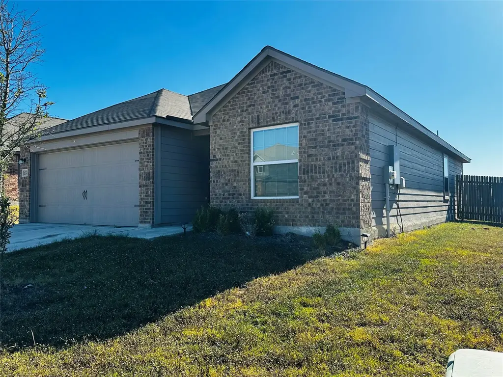 18501 Quiet Range Drive, Elgin