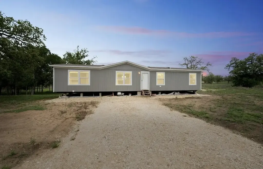 989 Ferguson Loop, Dale