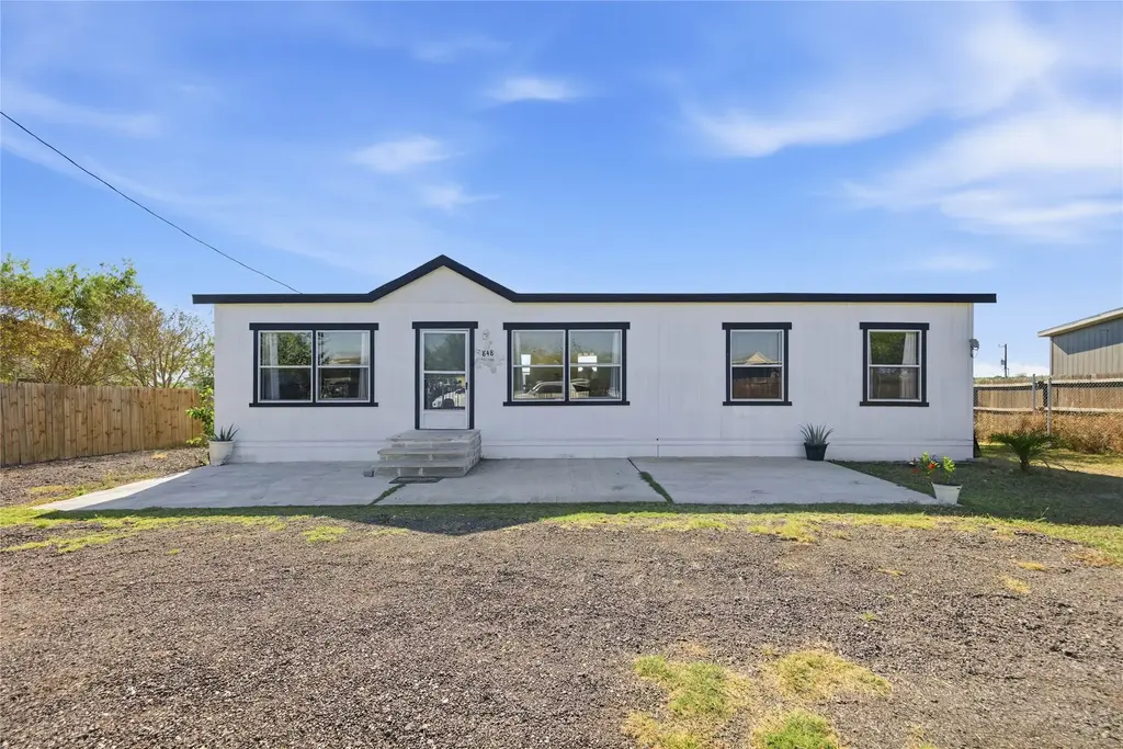 848 Railyard Drive, Kyle