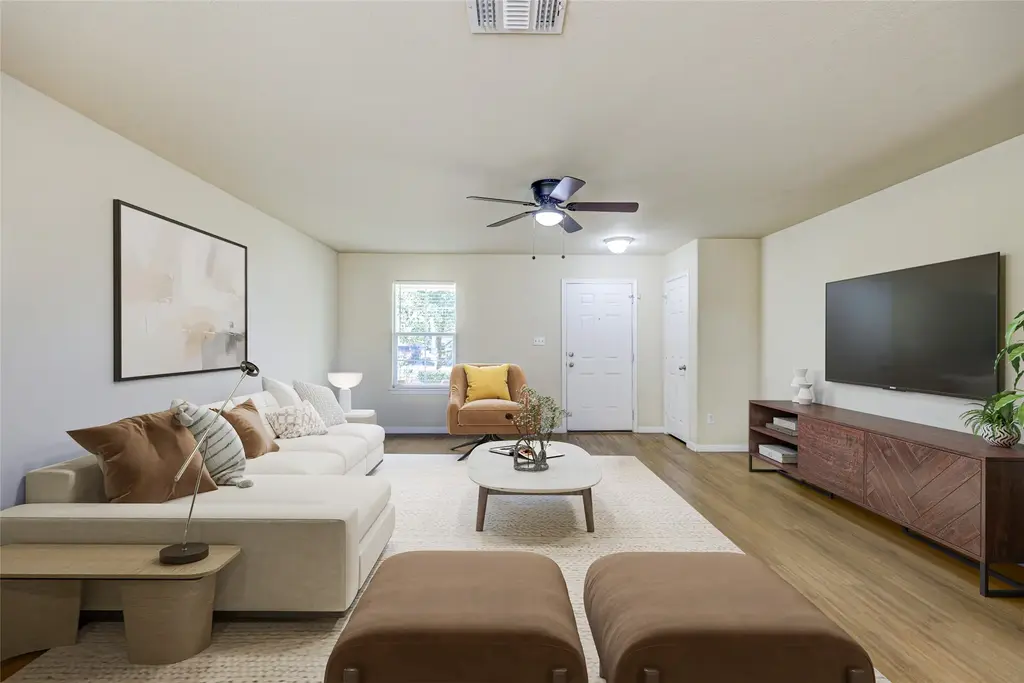 267 Voyager Cove, Kyle
