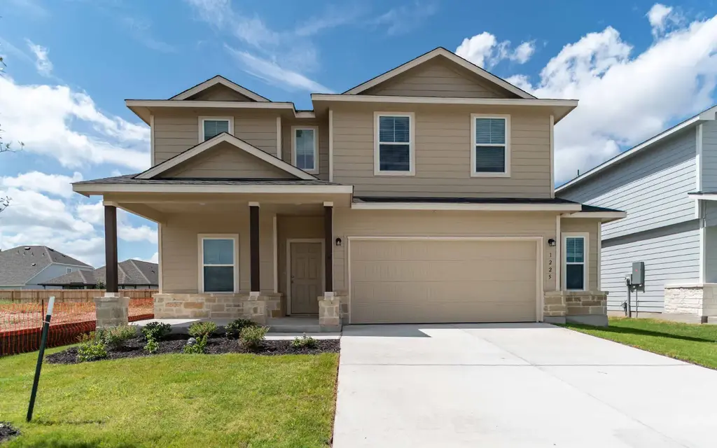 1225 Agnus Grove, Seguin