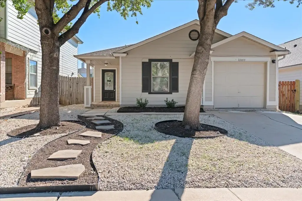 13309 Thome Valley Drive, Del Valle