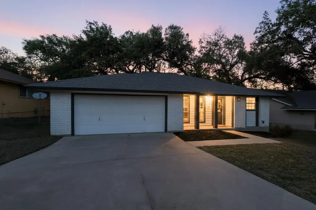 912 Speer Lane, Austin