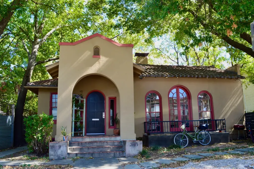 2813 Salado Street, Austin