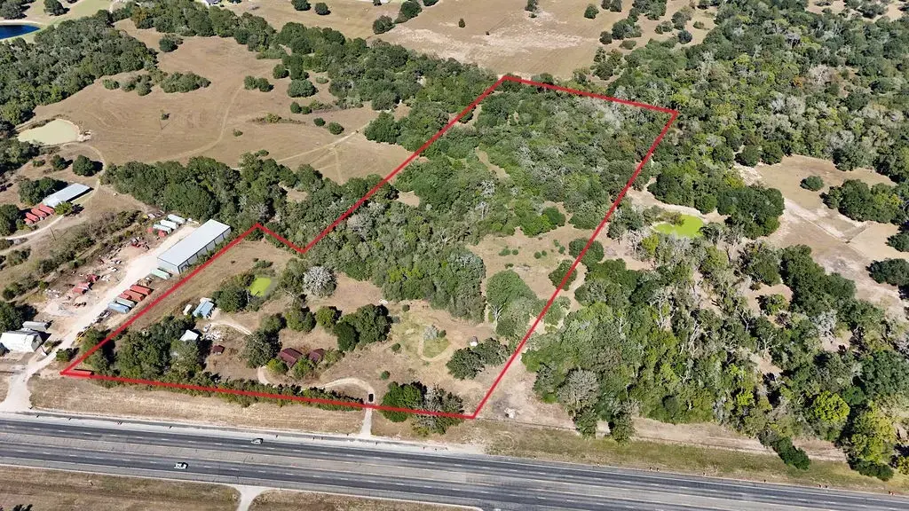 5126 Highway 290 W, Brenham