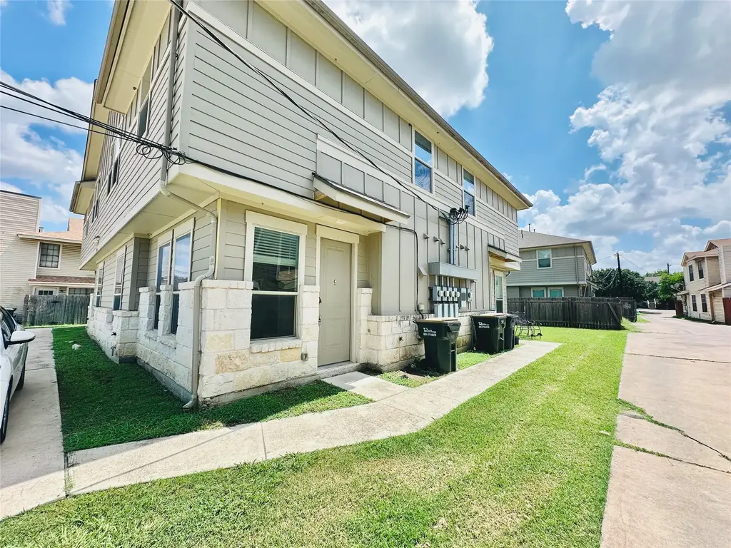 2216 Creekside Lane D, Georgetown