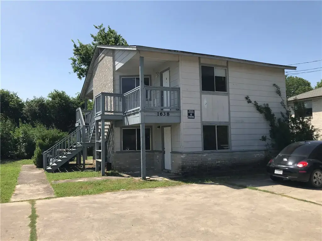 1638 Post Road B, San Marcos