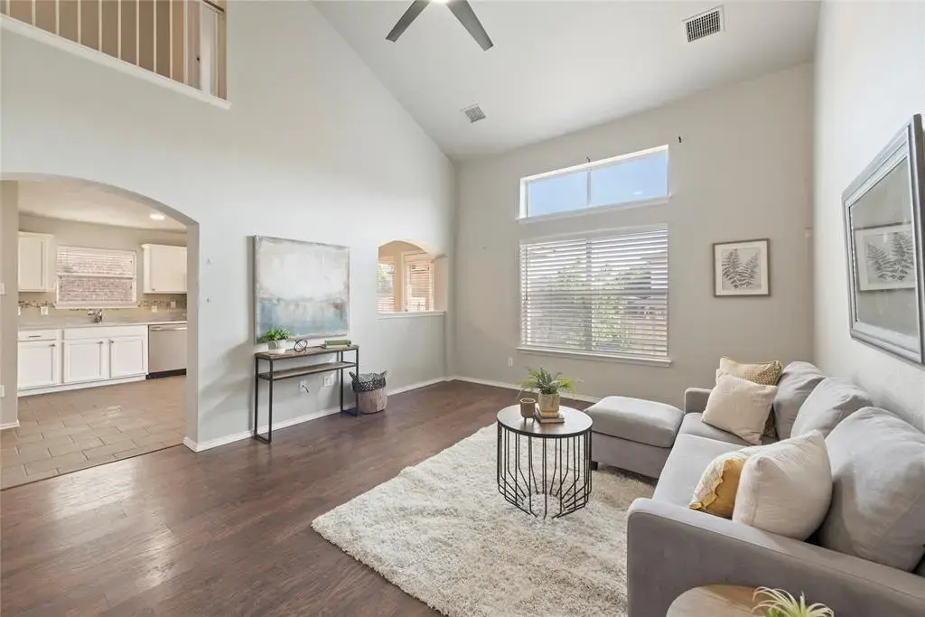 12821 Thomas Jefferson Street, Manor