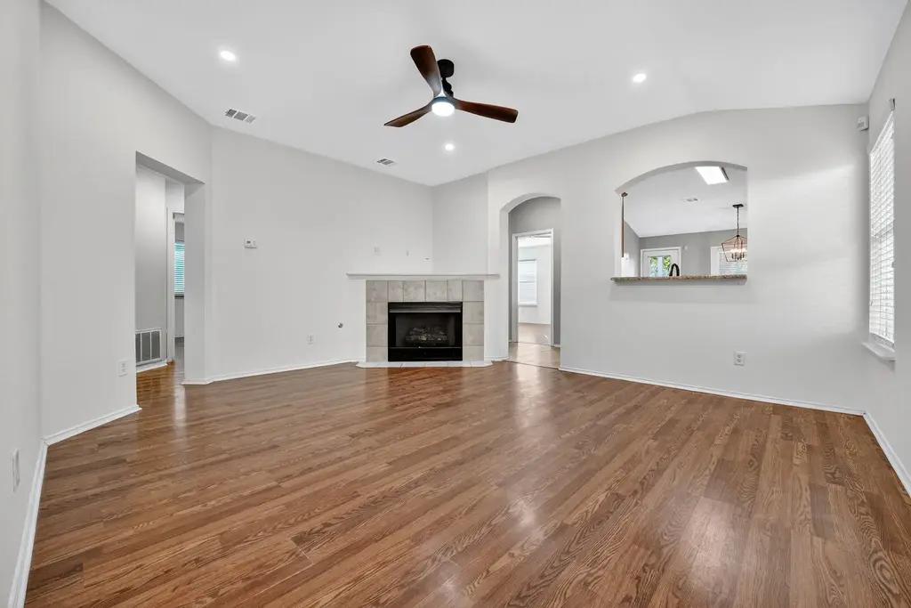 1502 Mcdowell Bend, Leander