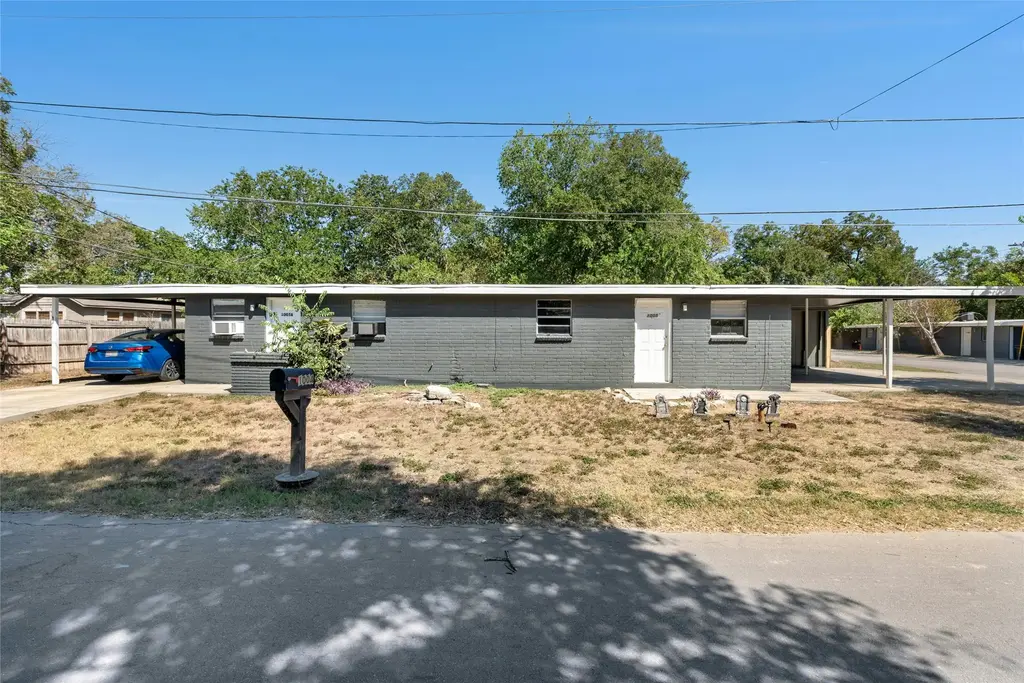 1011 Hackberry Street A&b, San Marcos