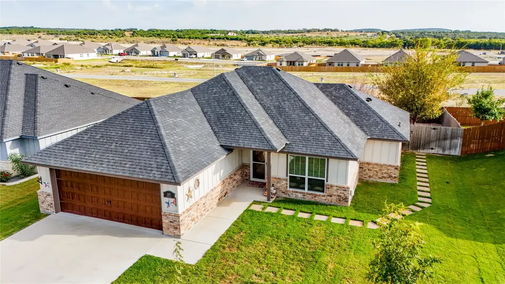 109 Elmer Avenue, Burnet