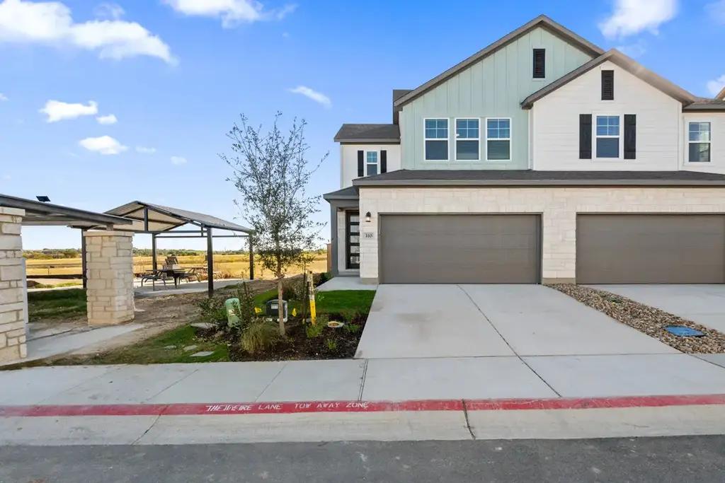 310 Emerie Way, Georgetown