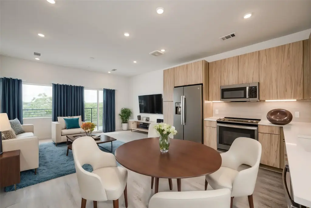 4802 S Congress Avenue 303, Austin