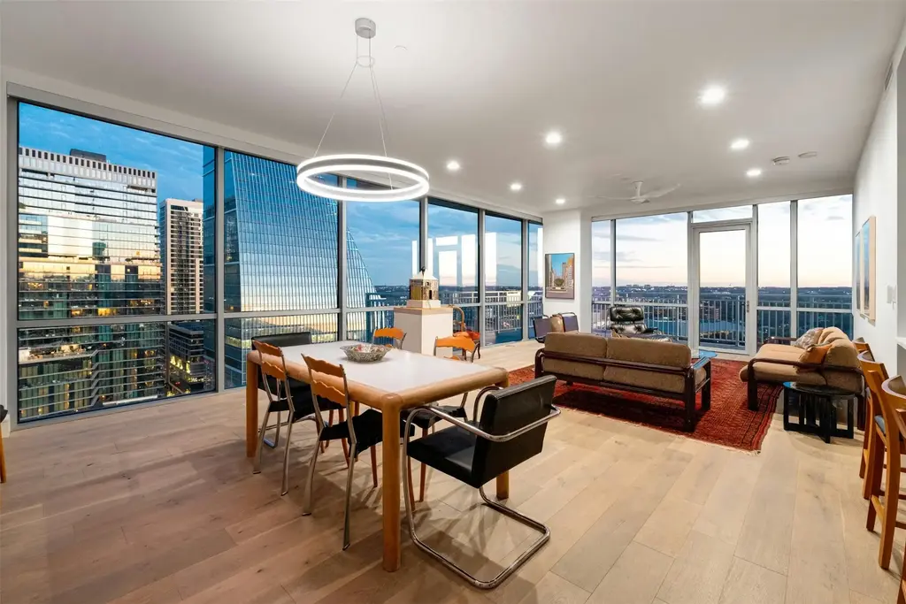 222 West Avenue 2201, Austin