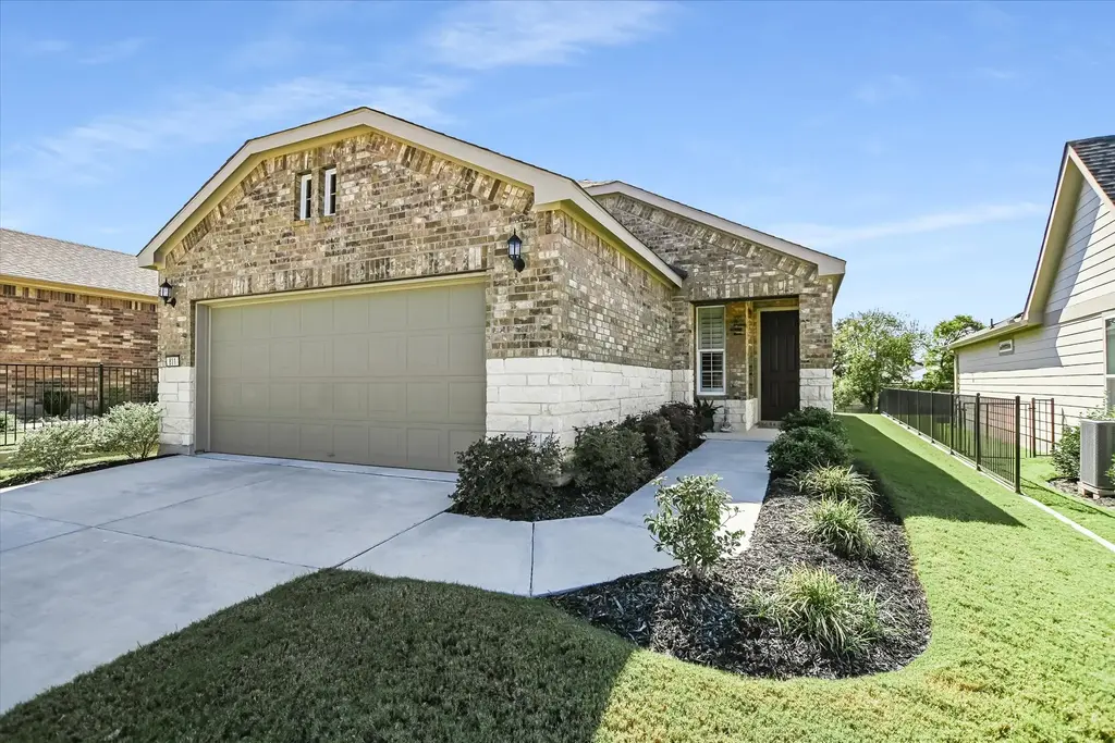 811 Saratoga Lane, Georgetown