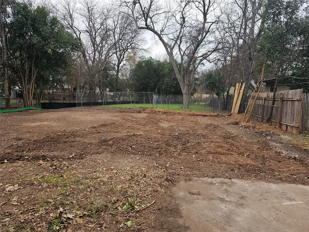1101 Romeria Drive, Austin