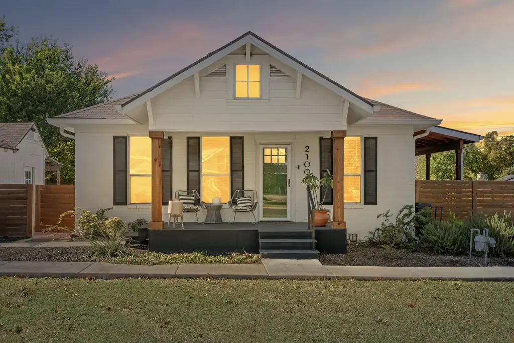 2100 Dixie Lane, Round Rock
